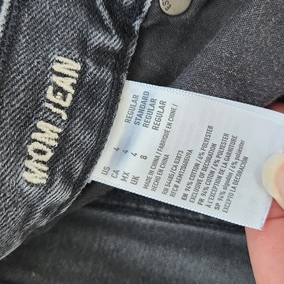 Women's AEO Black Jeans, Mom Jeans, size 4 Regular - Picture 4 of 5